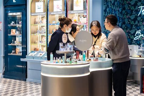 cybertron global online marketing|Inside China’s Fragmented Beauty Market .